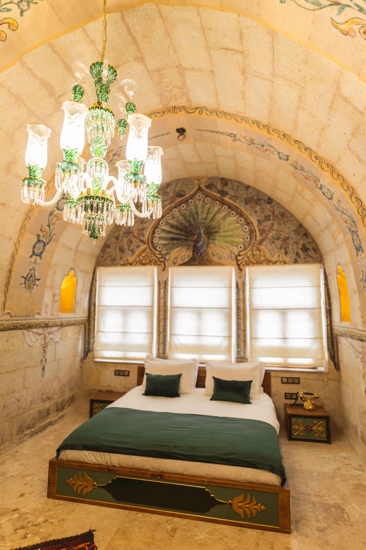 Отель Solo Cave Suites