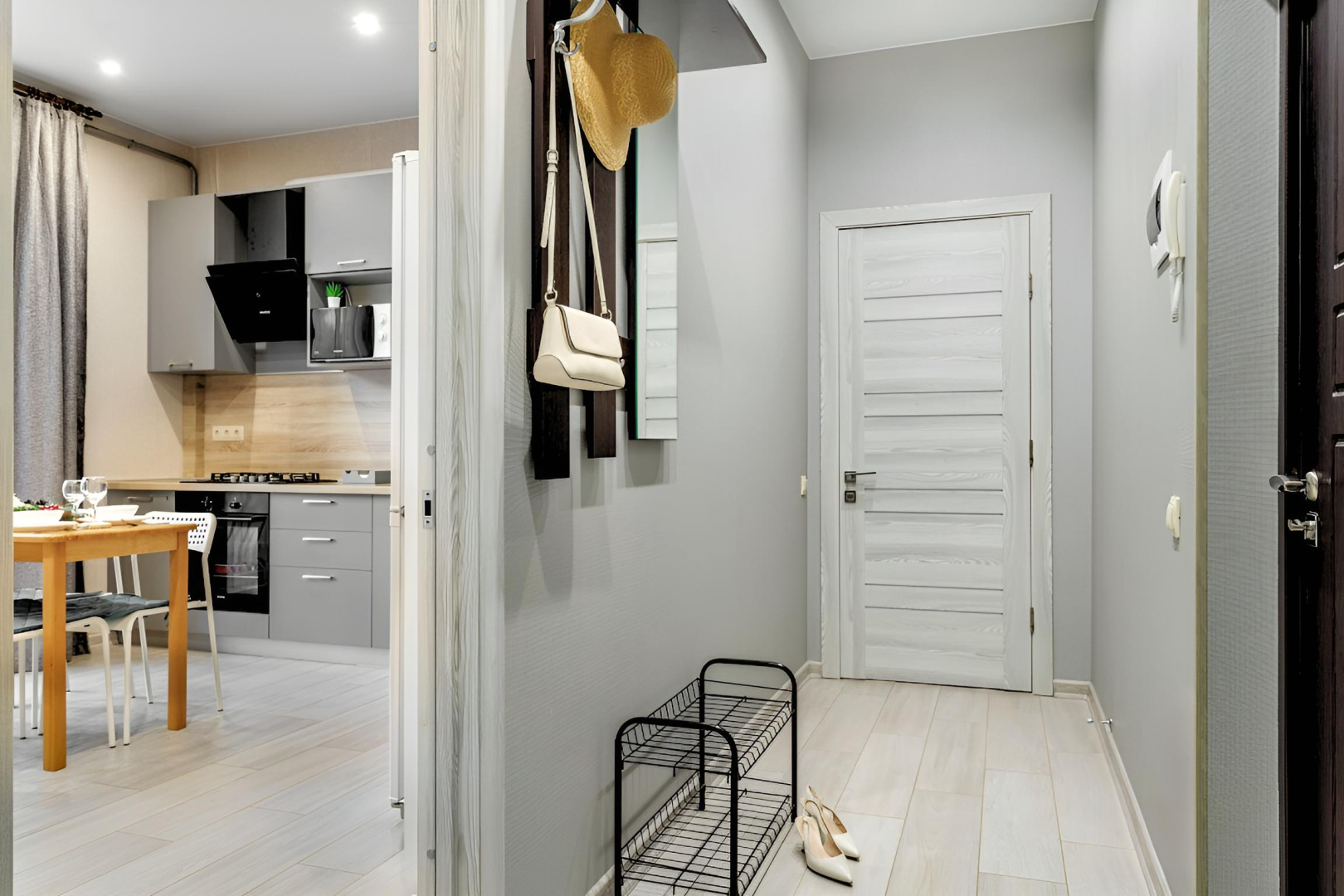 Квартира уютная для семейного отдыха с видом на горы от Home Group apartments