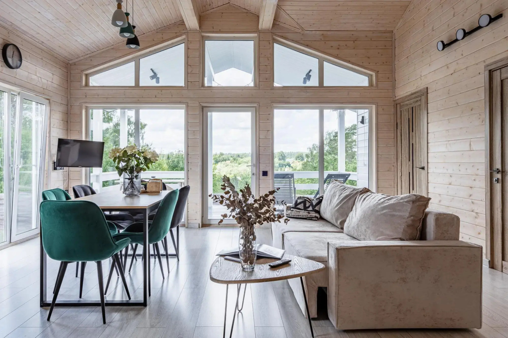 Частный Дом панорамный у леса и озера с сауной и купелью