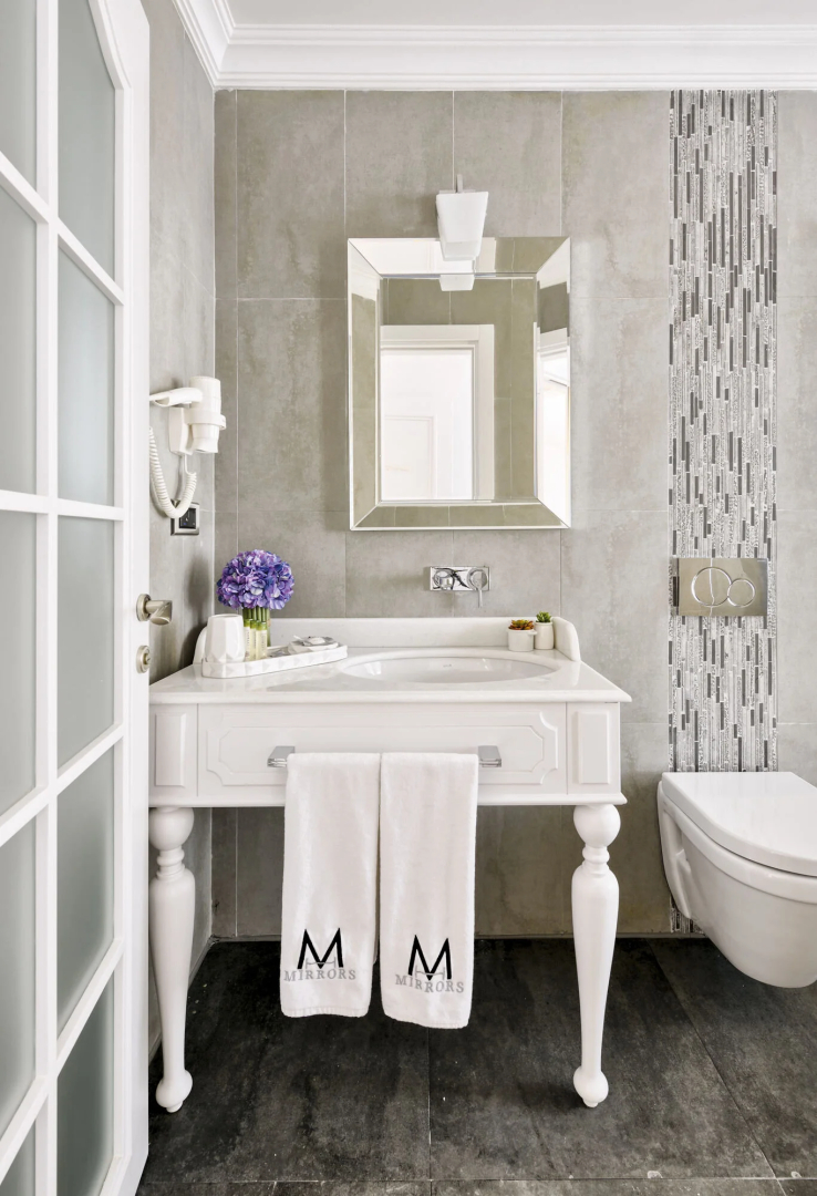 Mirrors Hotel Istanbul Pera