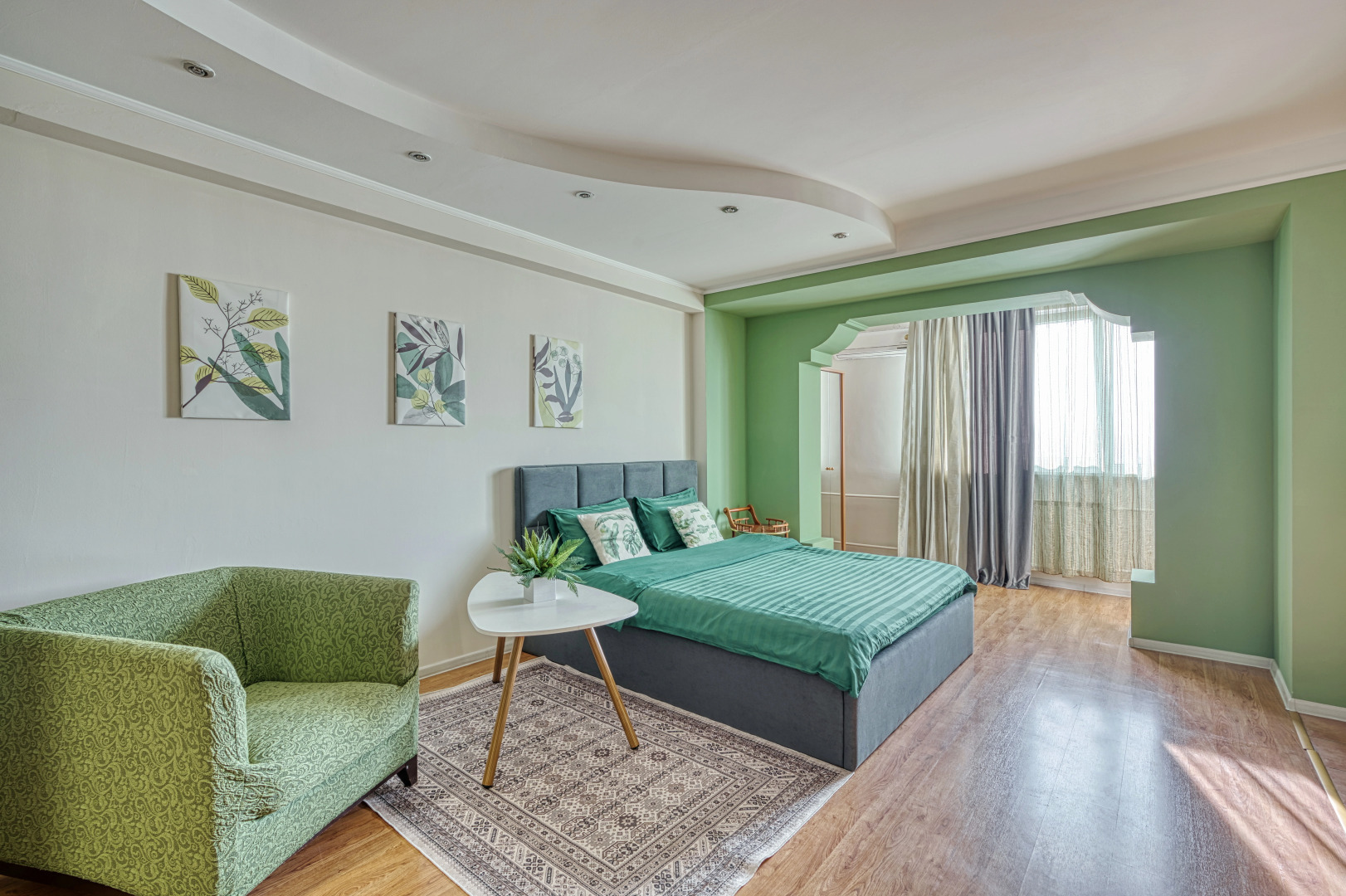 Апартаменты 13 Самый центр. Вид на город и горы. Идеально для командированного и туриста.