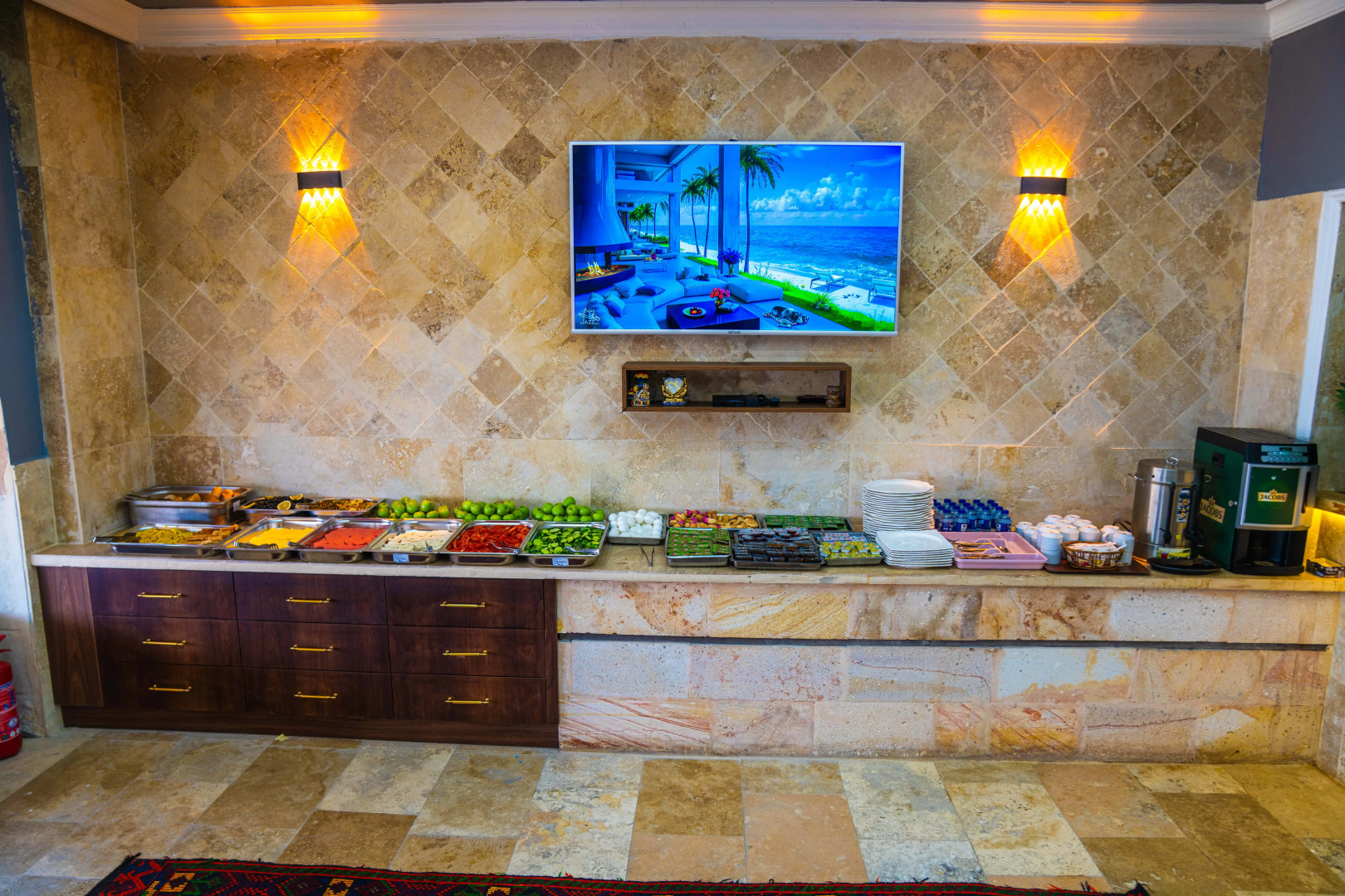 Отель Crazy Horse