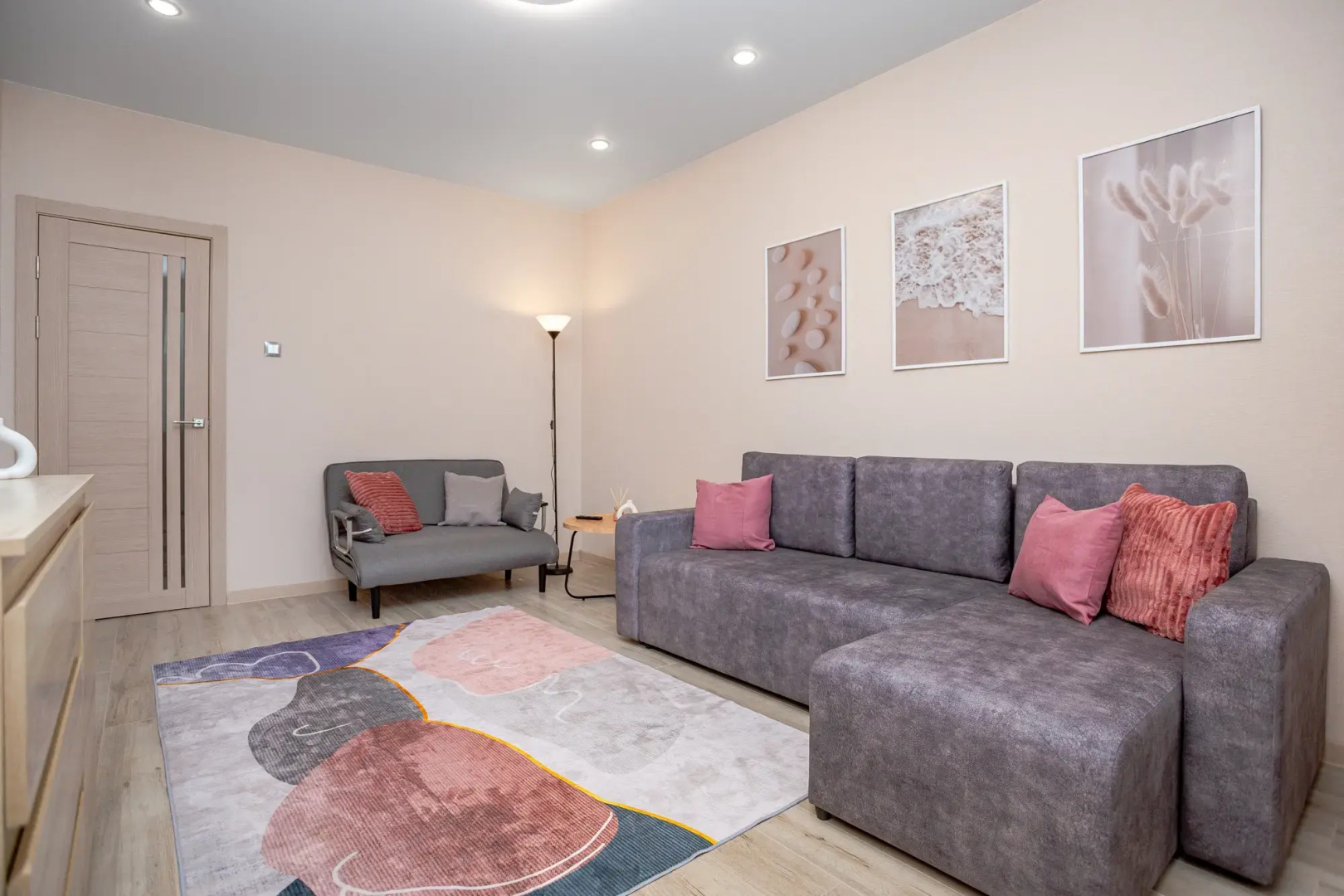 Апартаменты PINK у моря