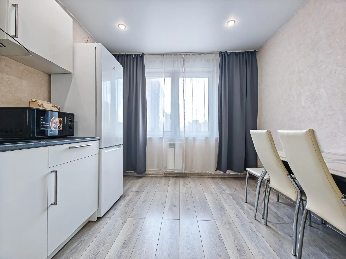 Апартаменты Фрунзе 49/2 этаж 5