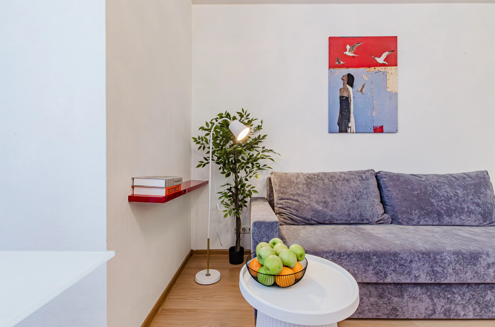 Квартира с Двумя Спальными Рядом с Ривьерой