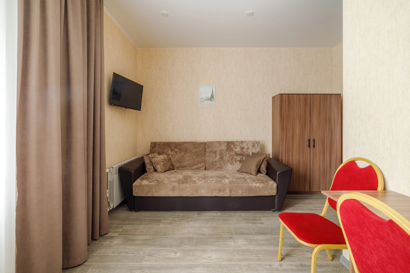 Отель Платон