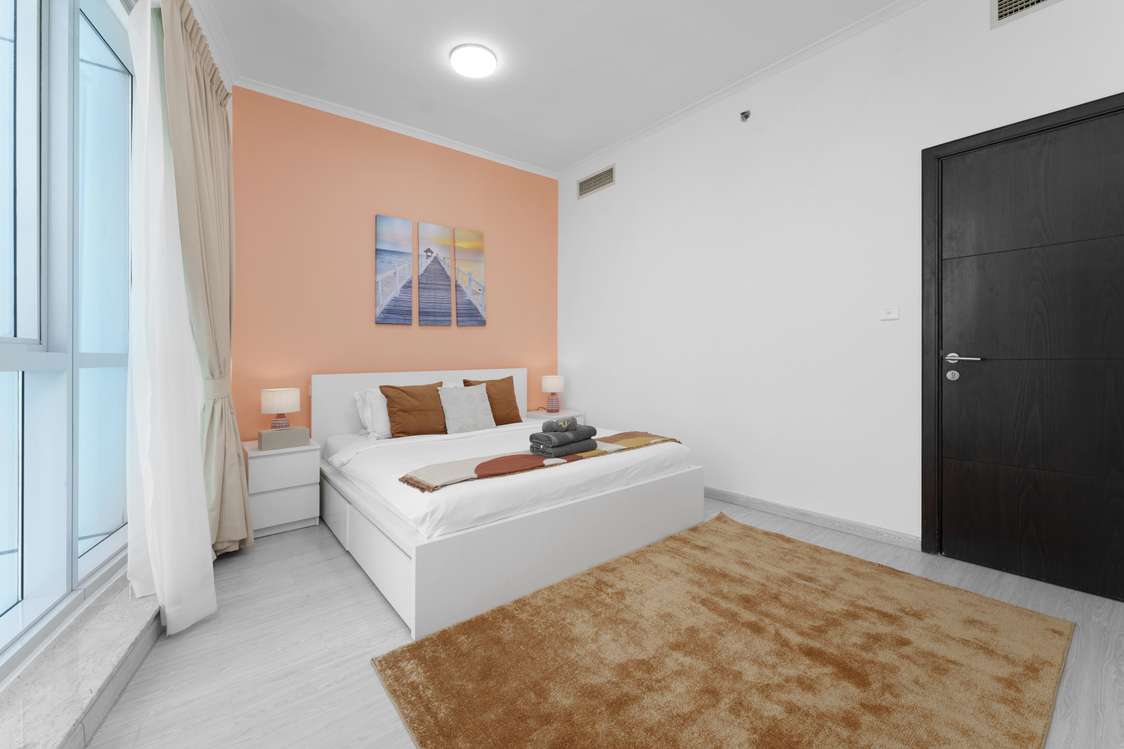 Апартаменты Unique & Stylish High Floor close to Marine Club