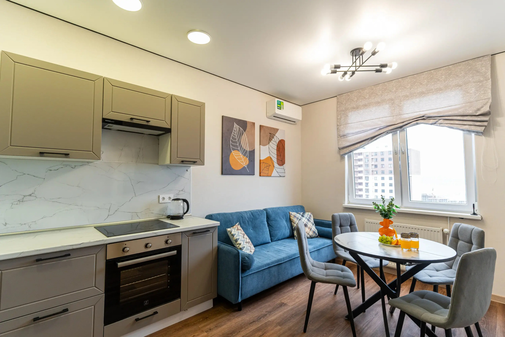 Апартаменты с Лоджией и Видом на Город и Море от LetoApart