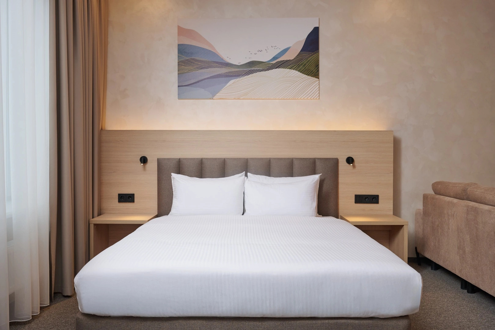 Отель Aura CityHotel