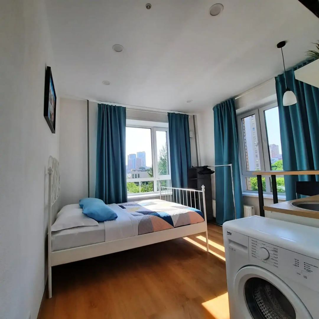 Квартира студия на Золотой Ниве