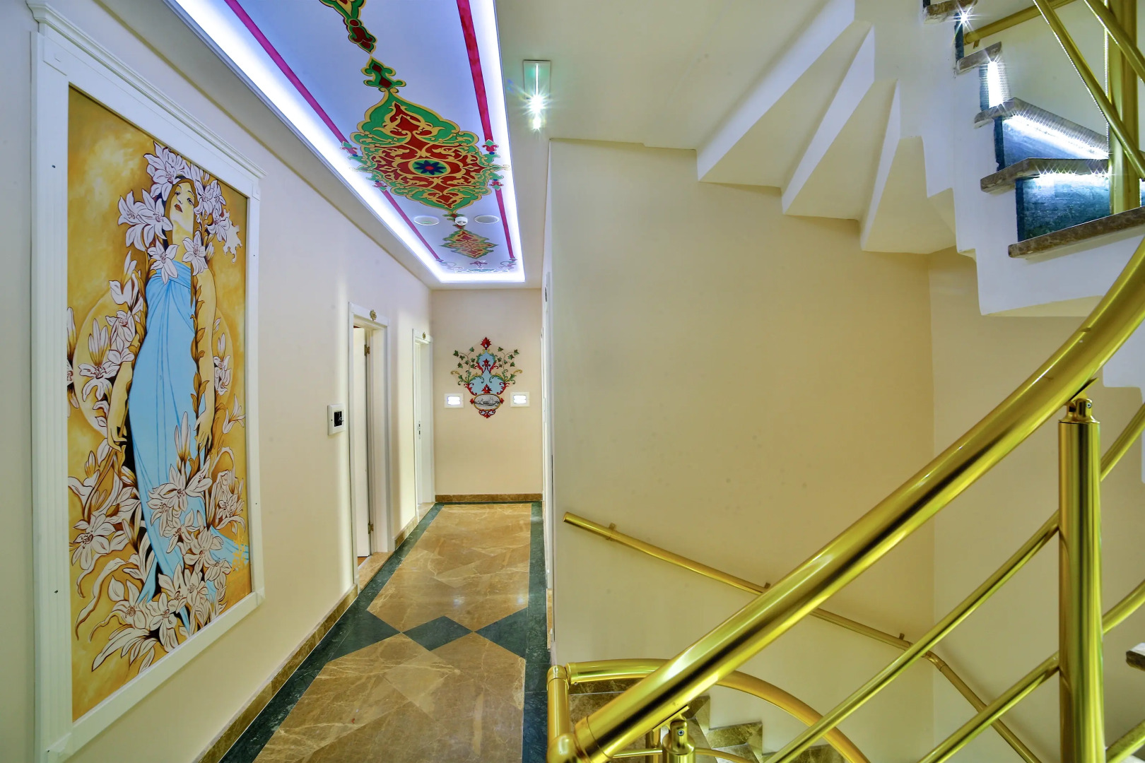 Отель Seven Hills Palace