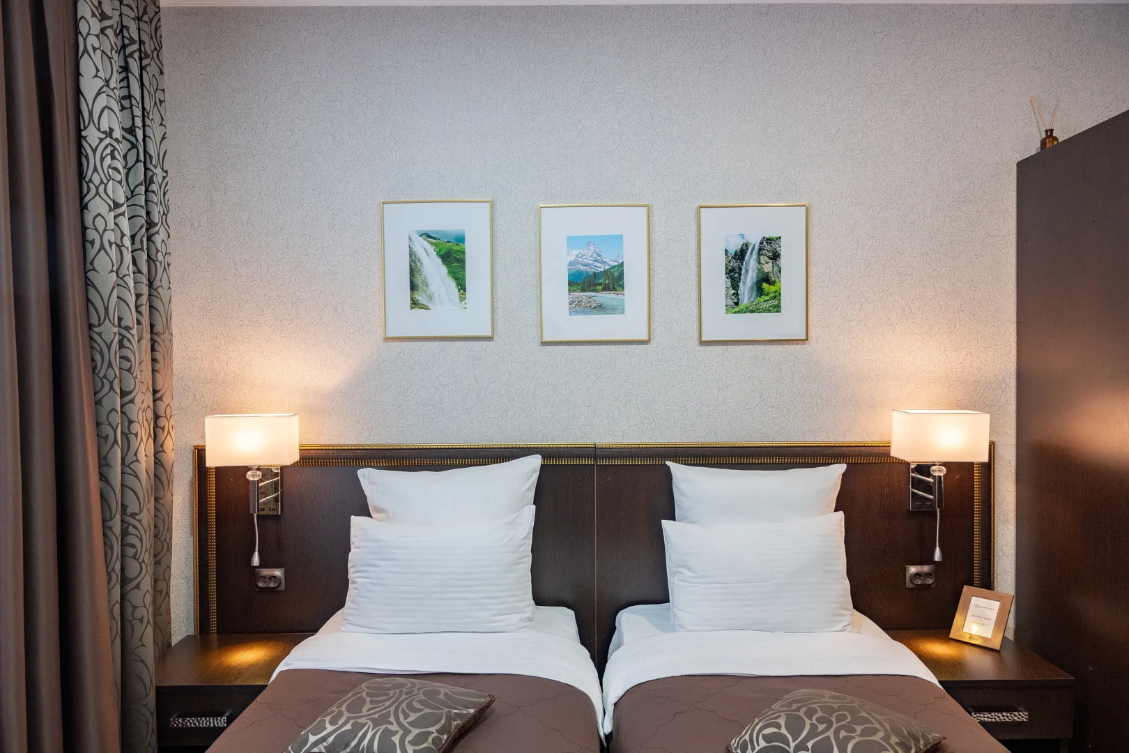 Отель Таурух