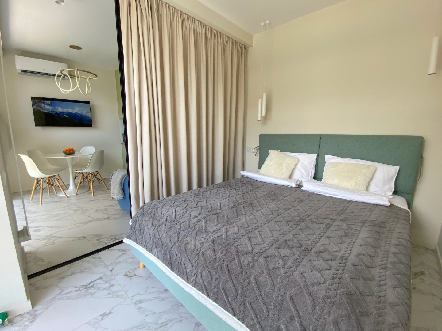 Квартира с видом на горы в центре Поляны