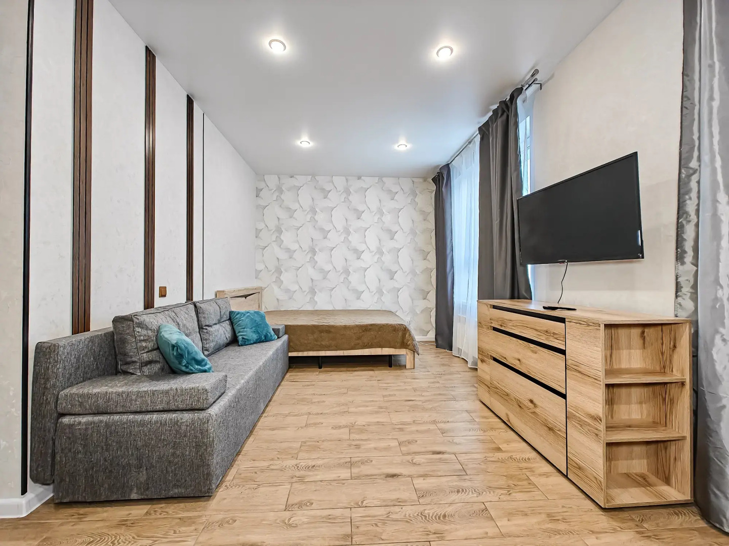 Квартира Писарева 44