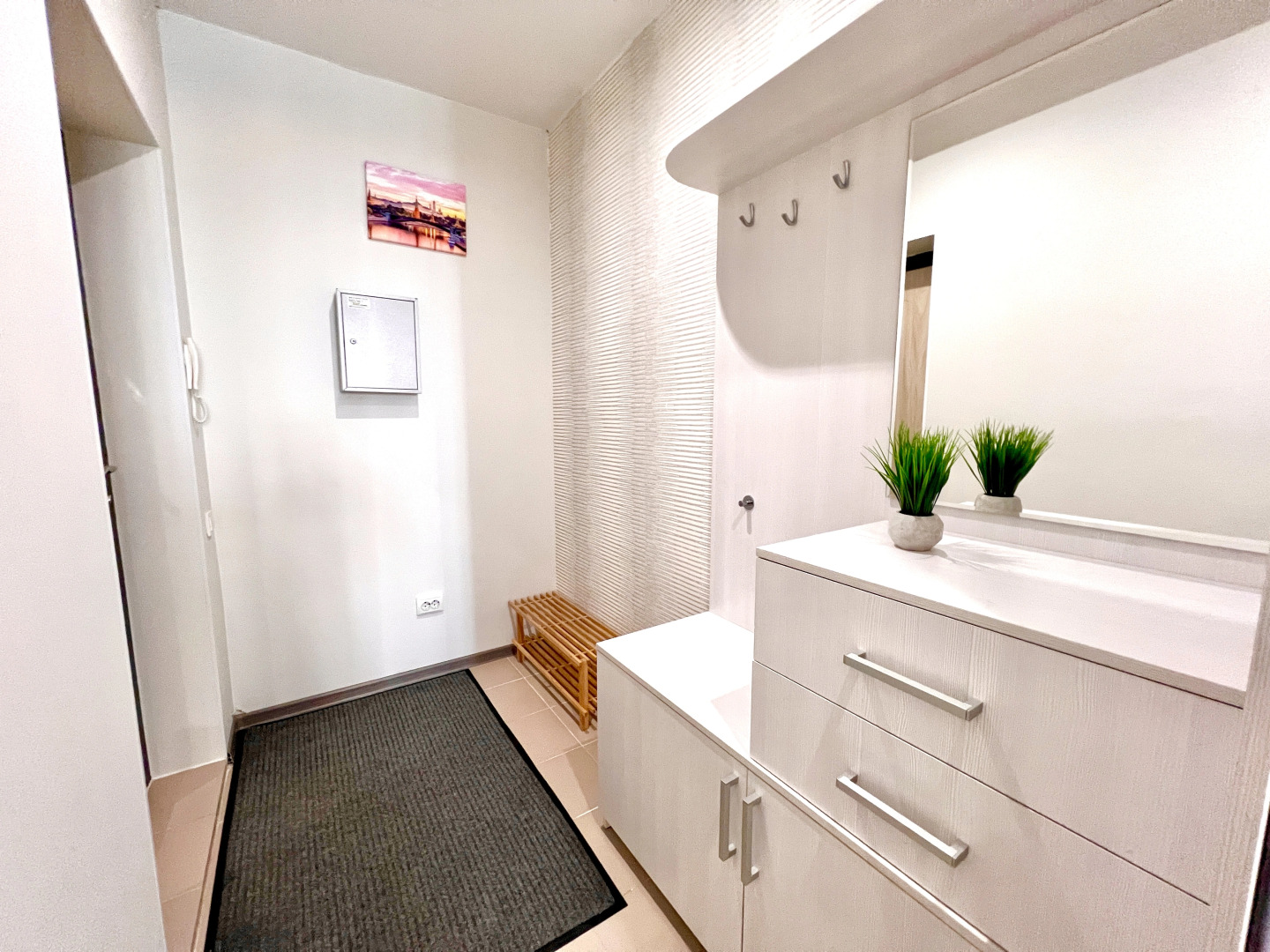 Уютные Апартаменты в ЖК Радужный Люкс (ул. Солнечная 18)