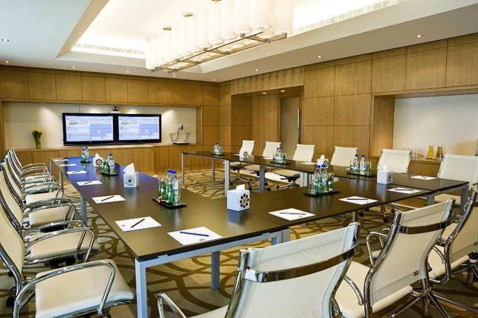 Отель Four Points by Sheraton Sheikh Zayed Road