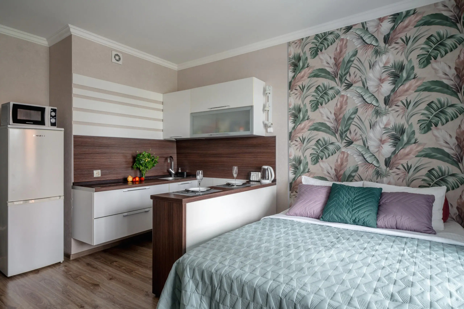 Апартаменты у метро в центре