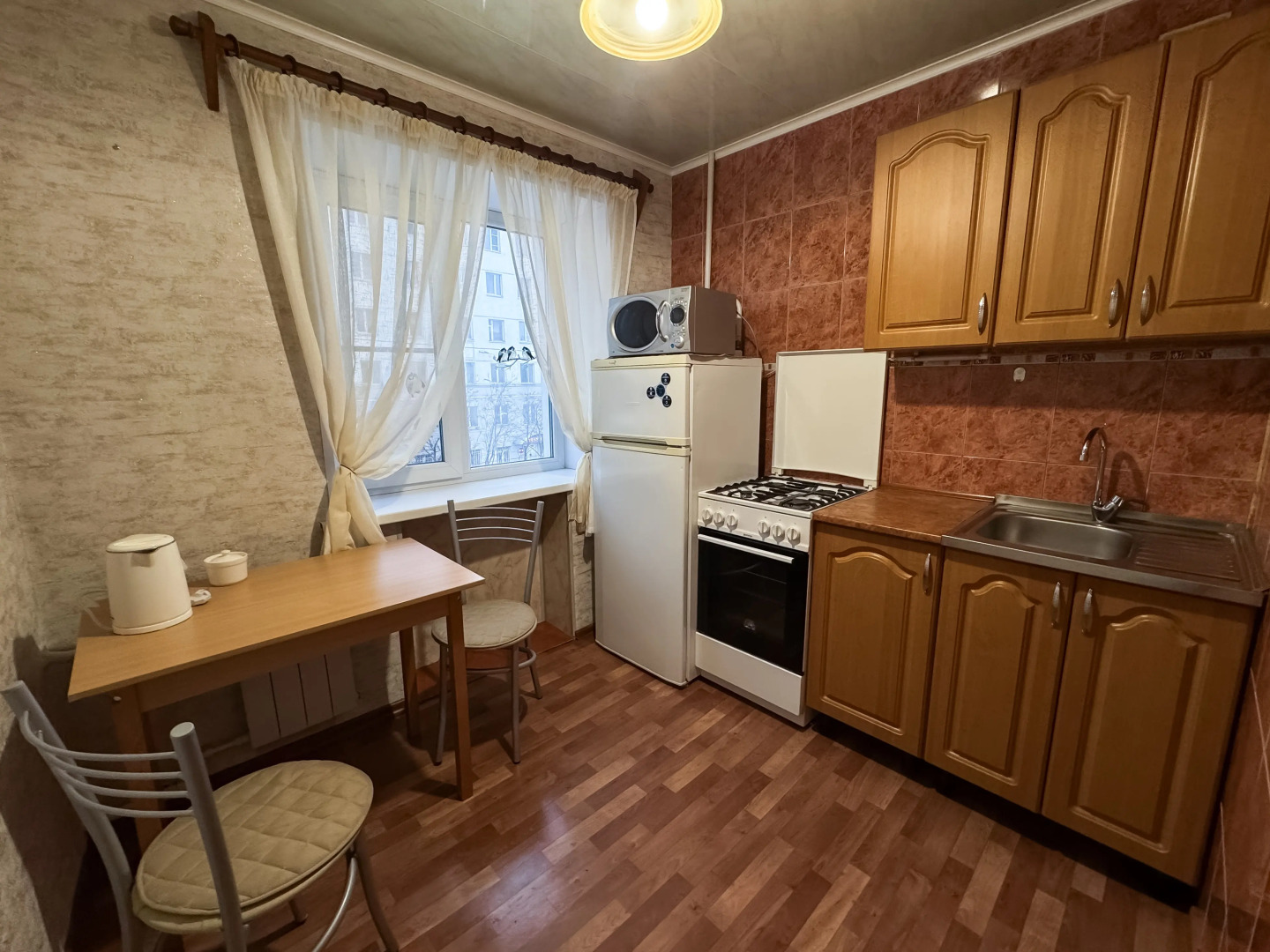 Квартира 2-комнатная на Коминтерна 22