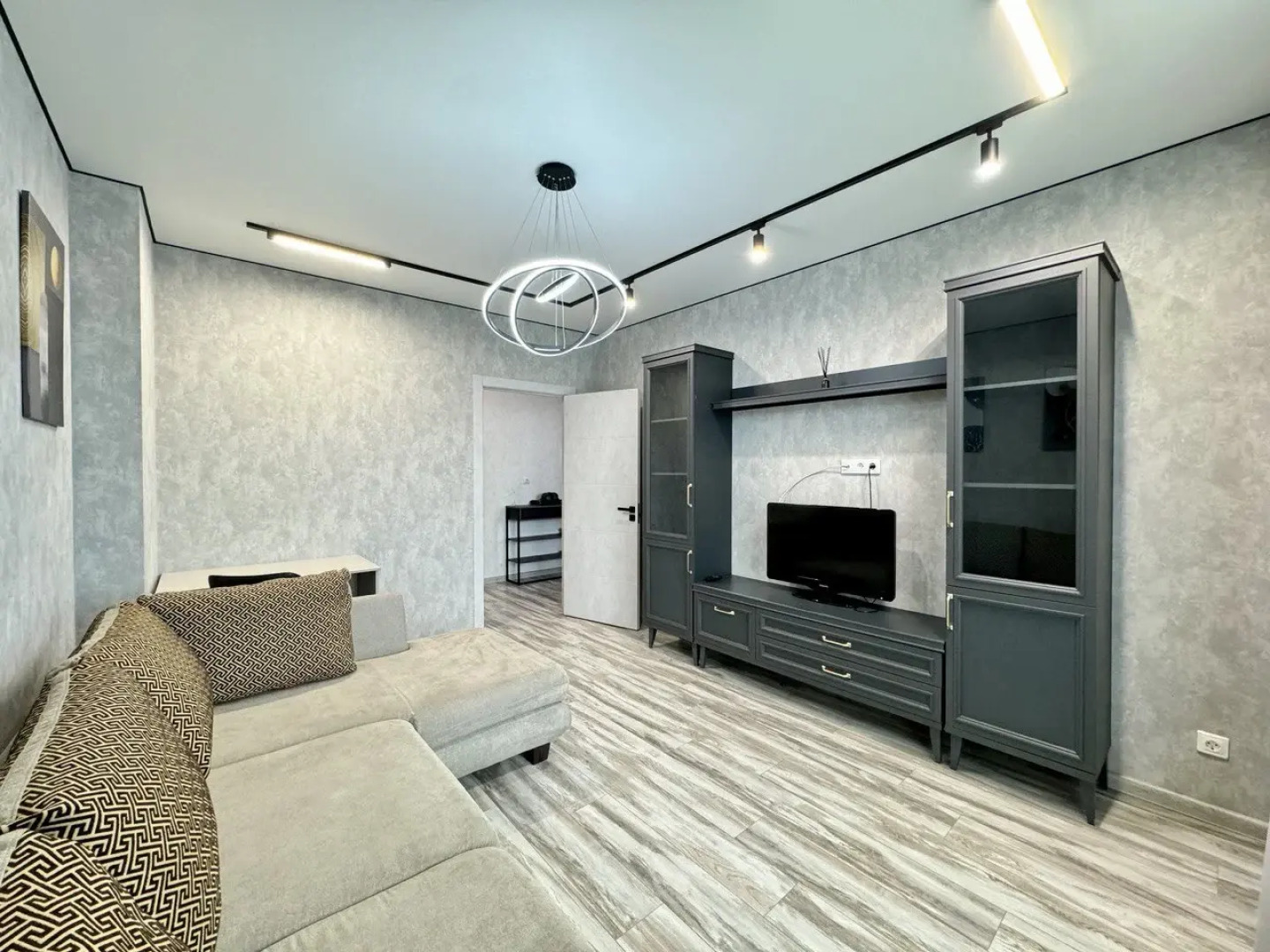 Квартира Большая 3-х комнатная с качественным ремонтом