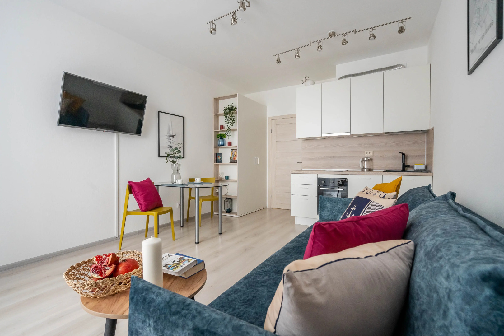 Апартаменты YOUR EMERALD видом на Лахта-центр