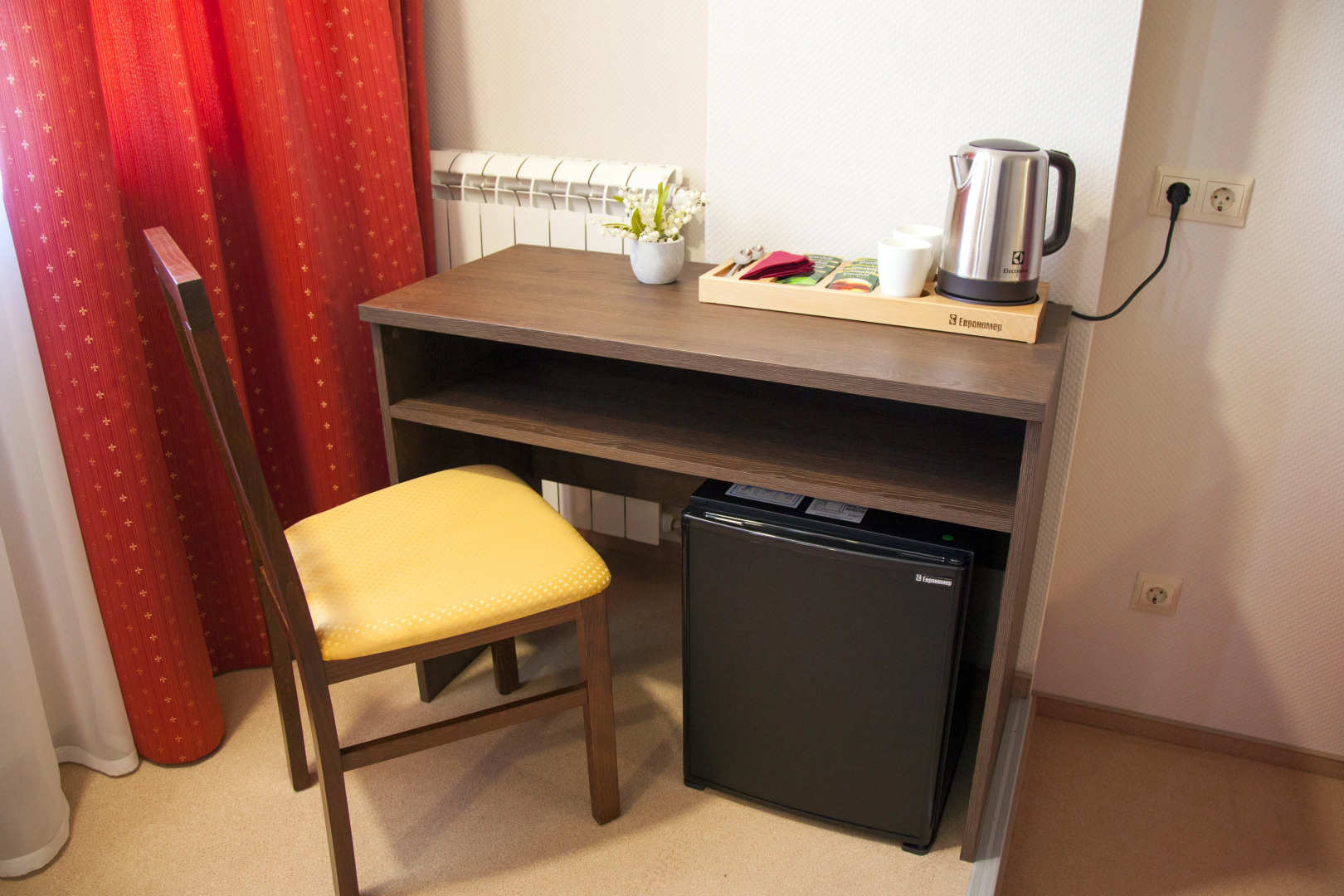 Отель Милот