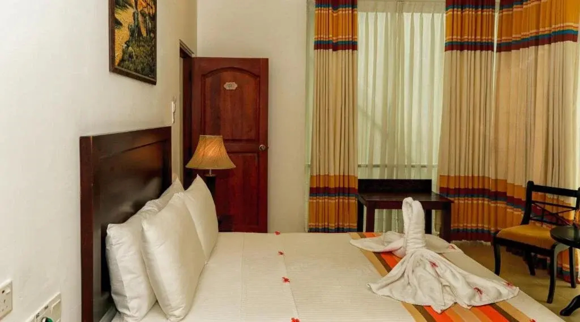 Отель Oak Ray Serene Garden Hotel