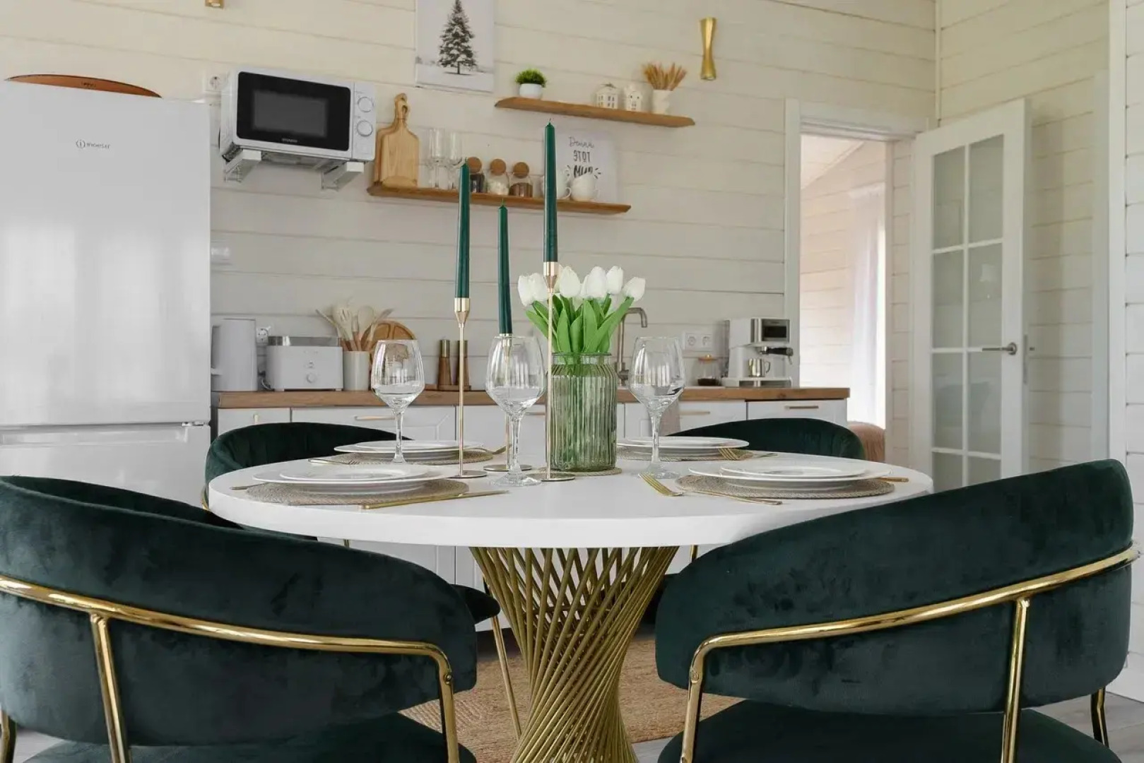 Частный дом в стиле Барнхаус на улице Южный Квартал 18 в Акатово