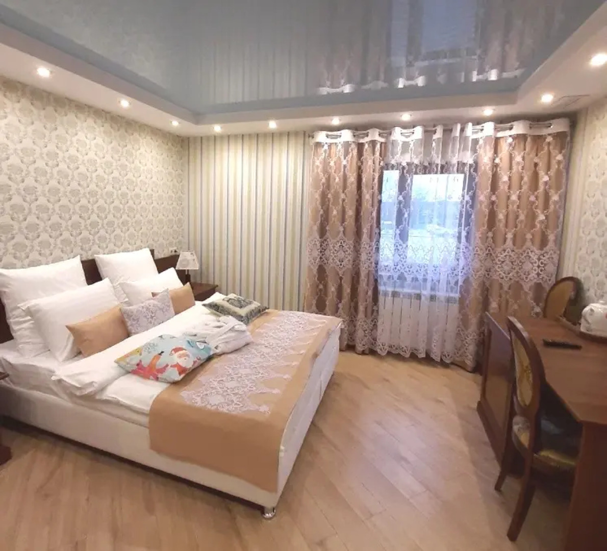 Отель Вокруг света