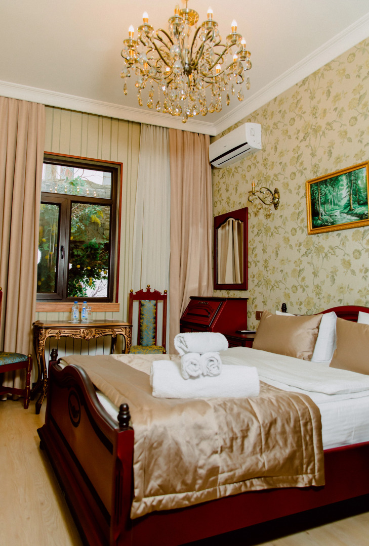 Royal Antique Boutique Hotel