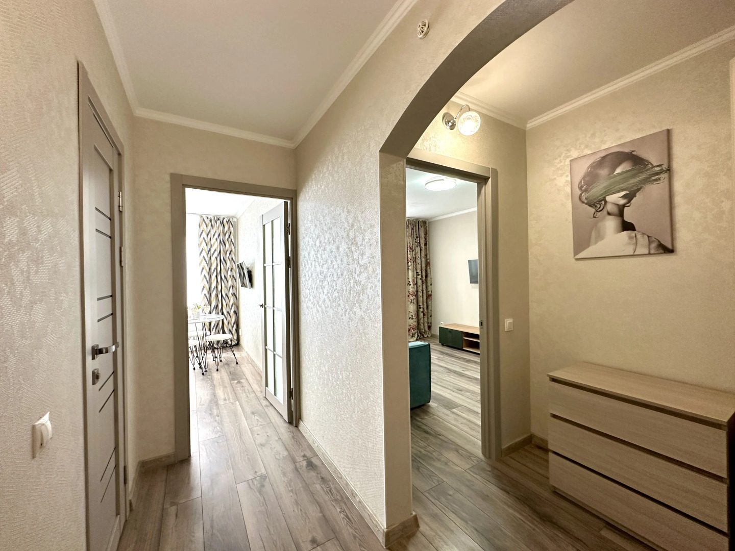 Апартаменты Эустома, рядом с ТЦ Кристалл