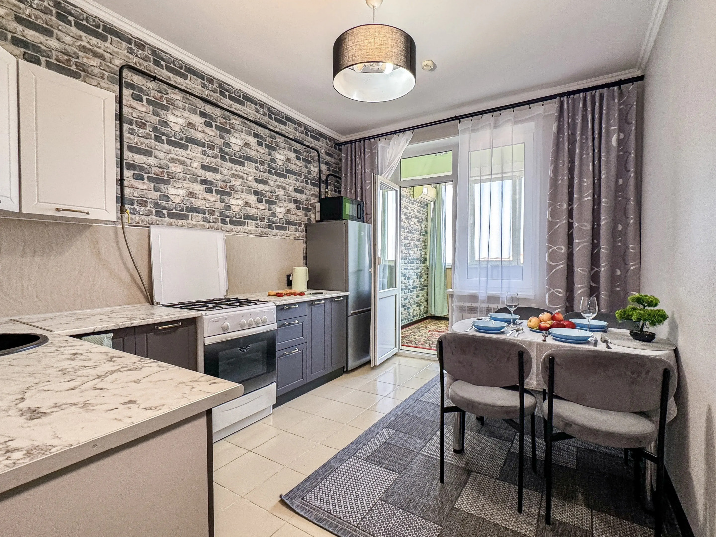 Квартира у набережной с шикарным видом на море