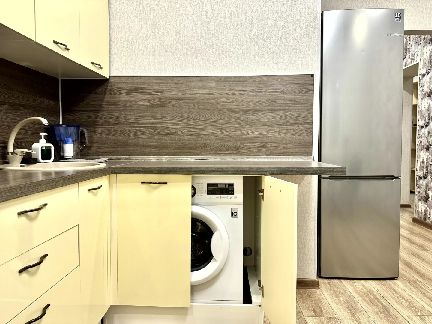 Квартира двухкомнатная Cети апартаментов На время