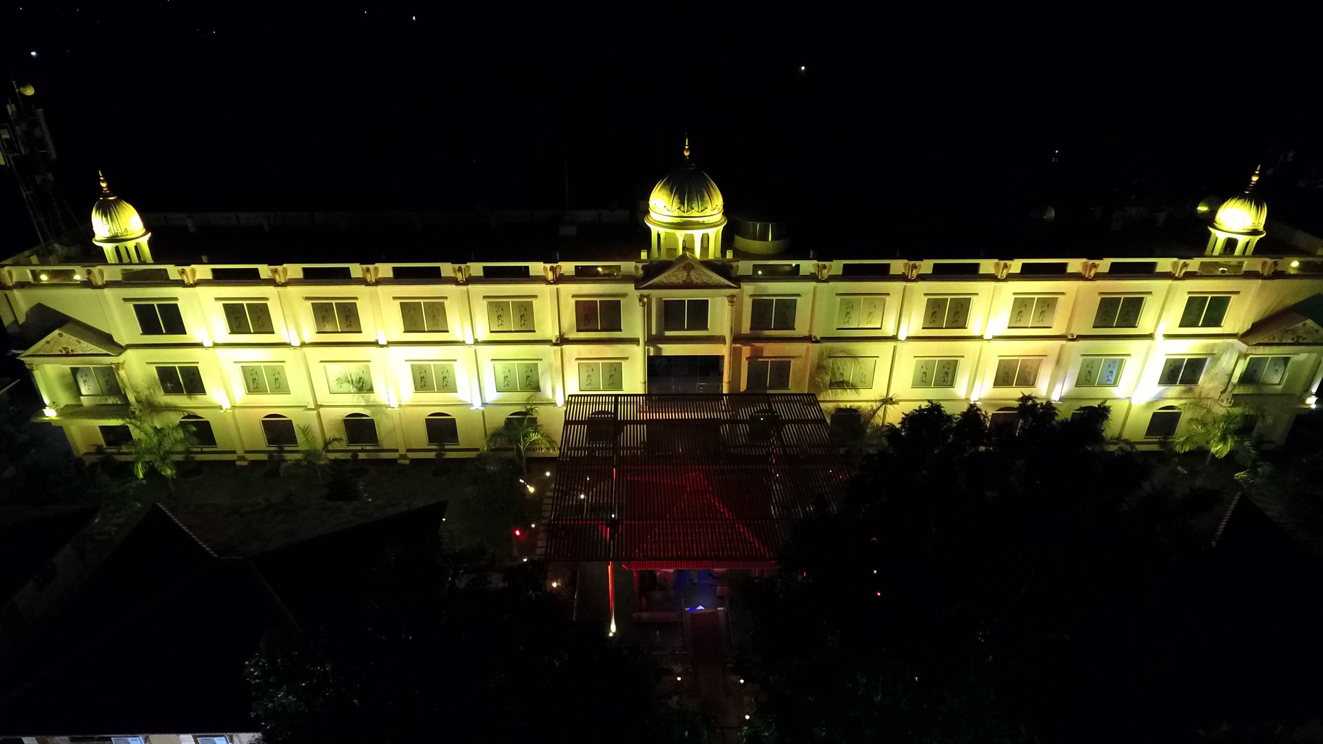 Отель Jalmahal Resort & Spa