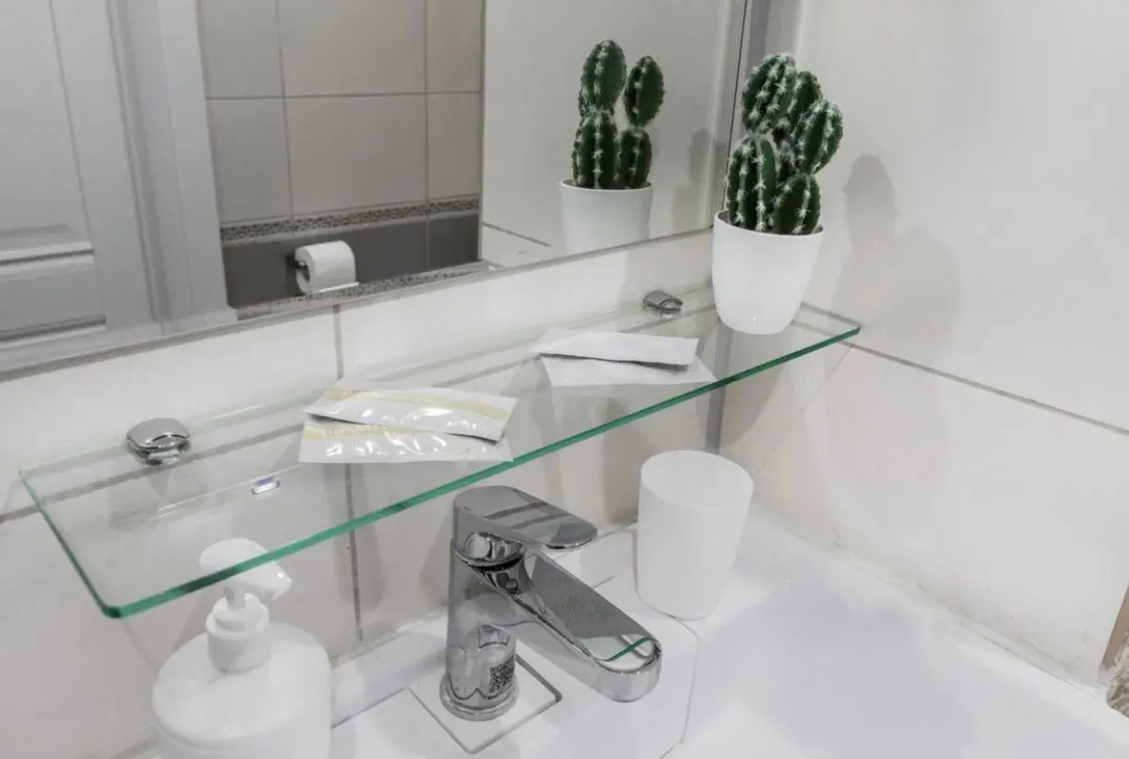 Апартаменты "Лимоны" на 3-х гостей у метро Окружная