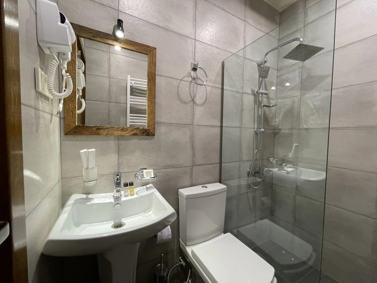 Отель Misty Mountain