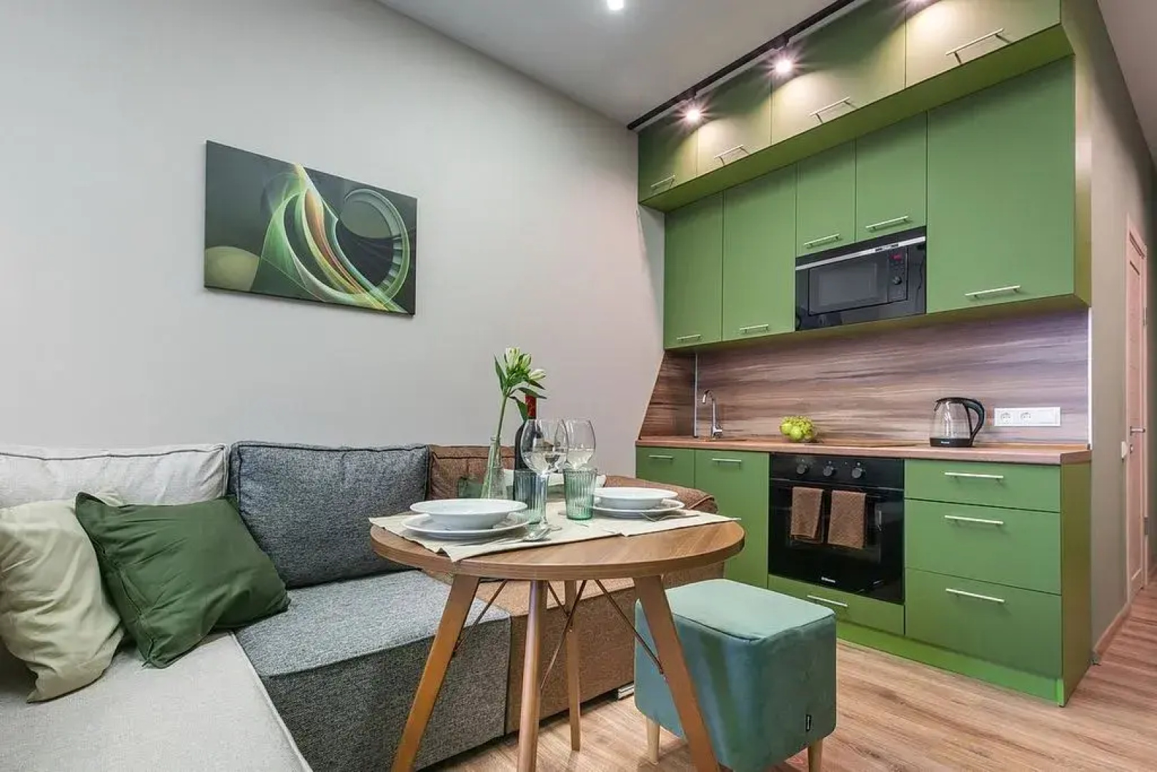 Апартаменты SKY INN Color Green