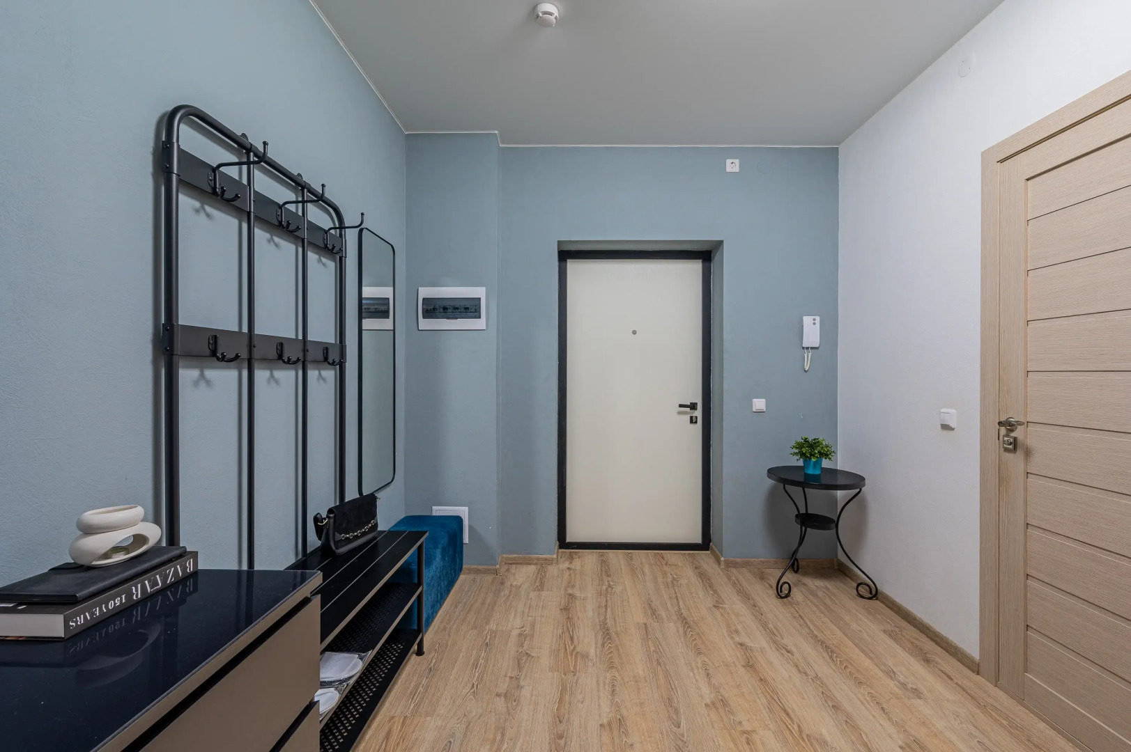 Квартира 8 Марта 202/4