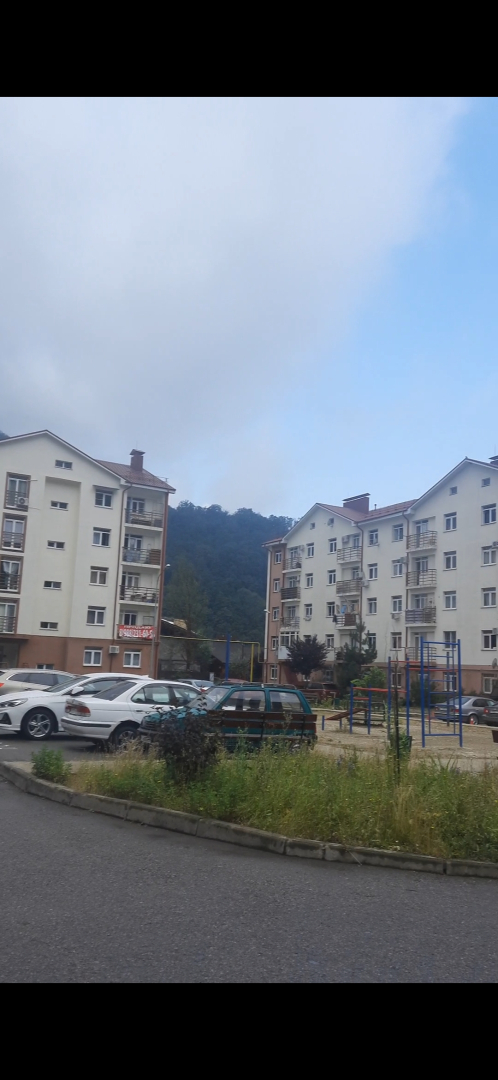 Квартира с 2 спальнями с балконом и видом на горы