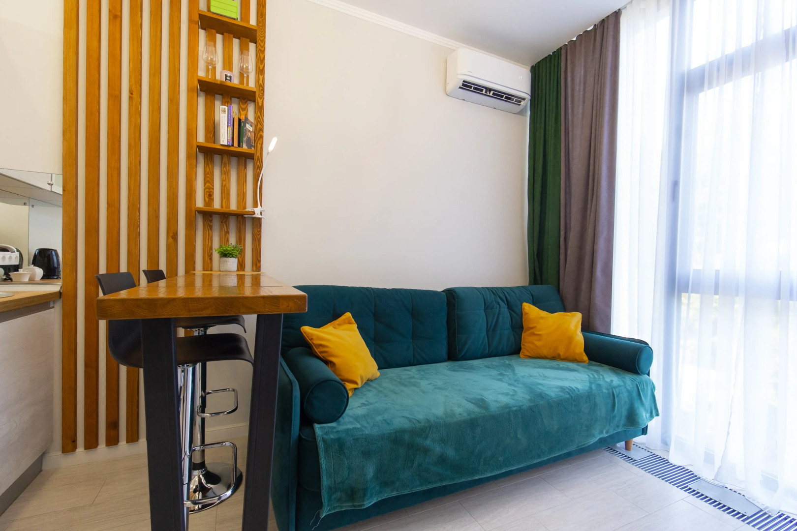 Апартаменты студия в элитном ЖК Метрополь от LetoApart