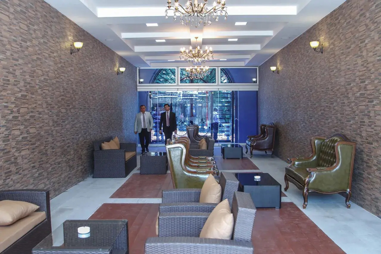 Отель Plaza Viktoria