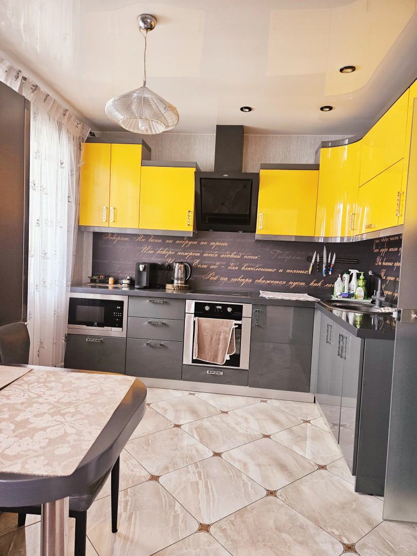 Квартира Комфортная еродвушка на Емельянова 35а