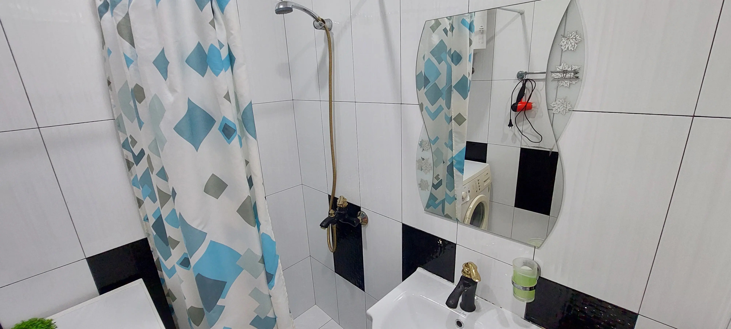 Квартира Двухкомнатная в Центре Гагры