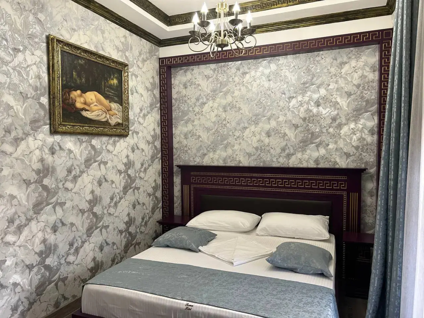 Отель Roma Yerevan & Tours