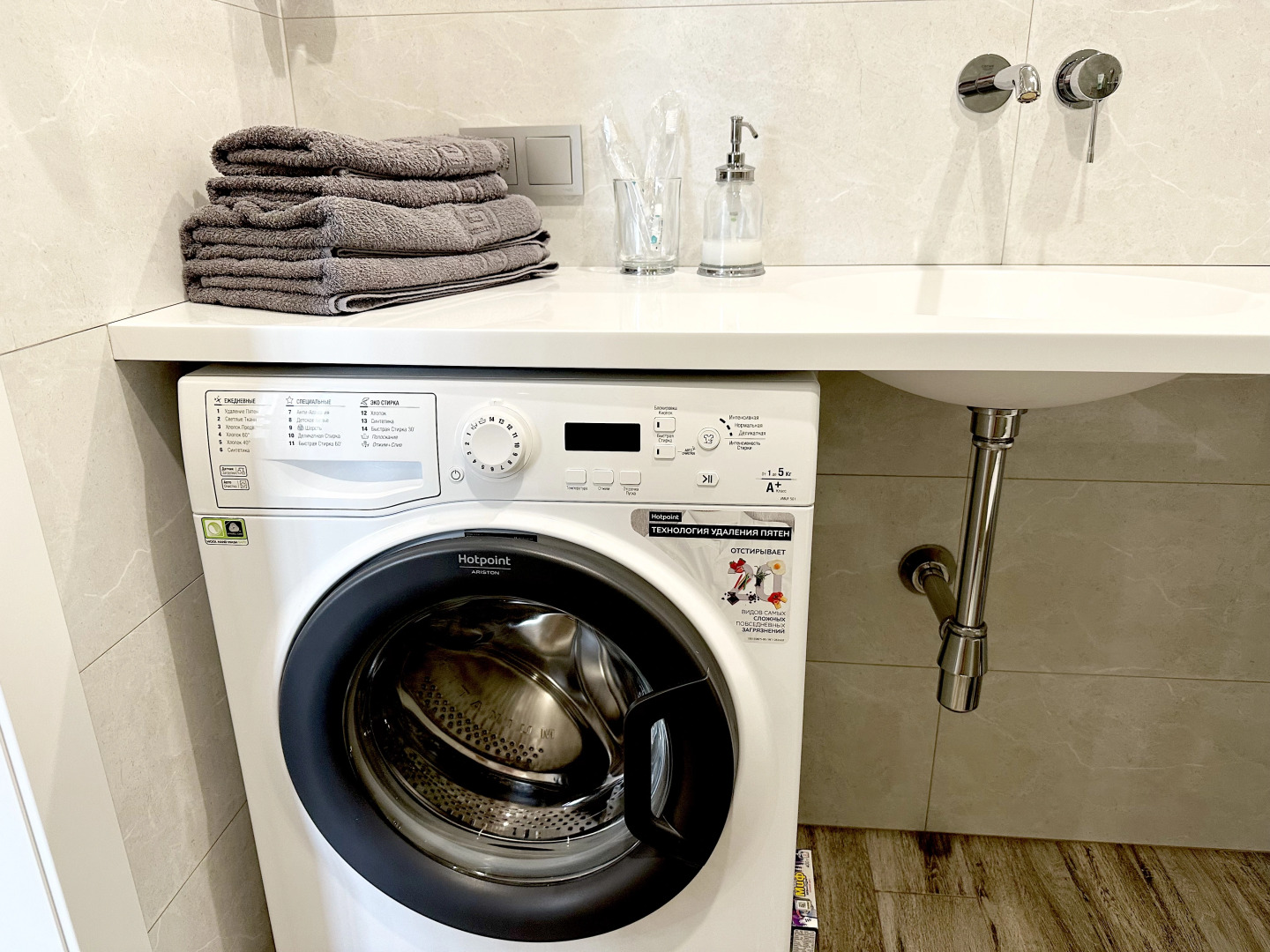 Апартаменты InterLoft 2 City Center Free Parking Wi-Fi 100/50 Smart TV