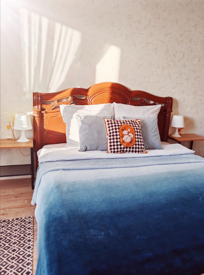 Апартаменты Просторная Двух Комнатная Квартира с Парковкой во дворе