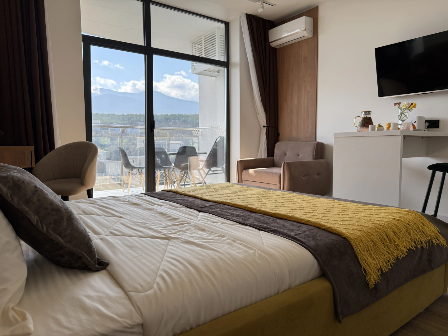 Апартаменты  Sun Paradise с видом на море и горы