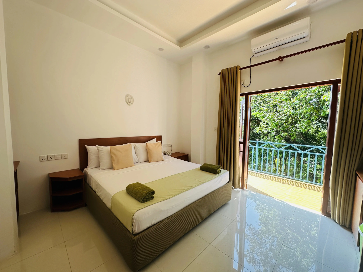 Отель Moi Ella by Dbi