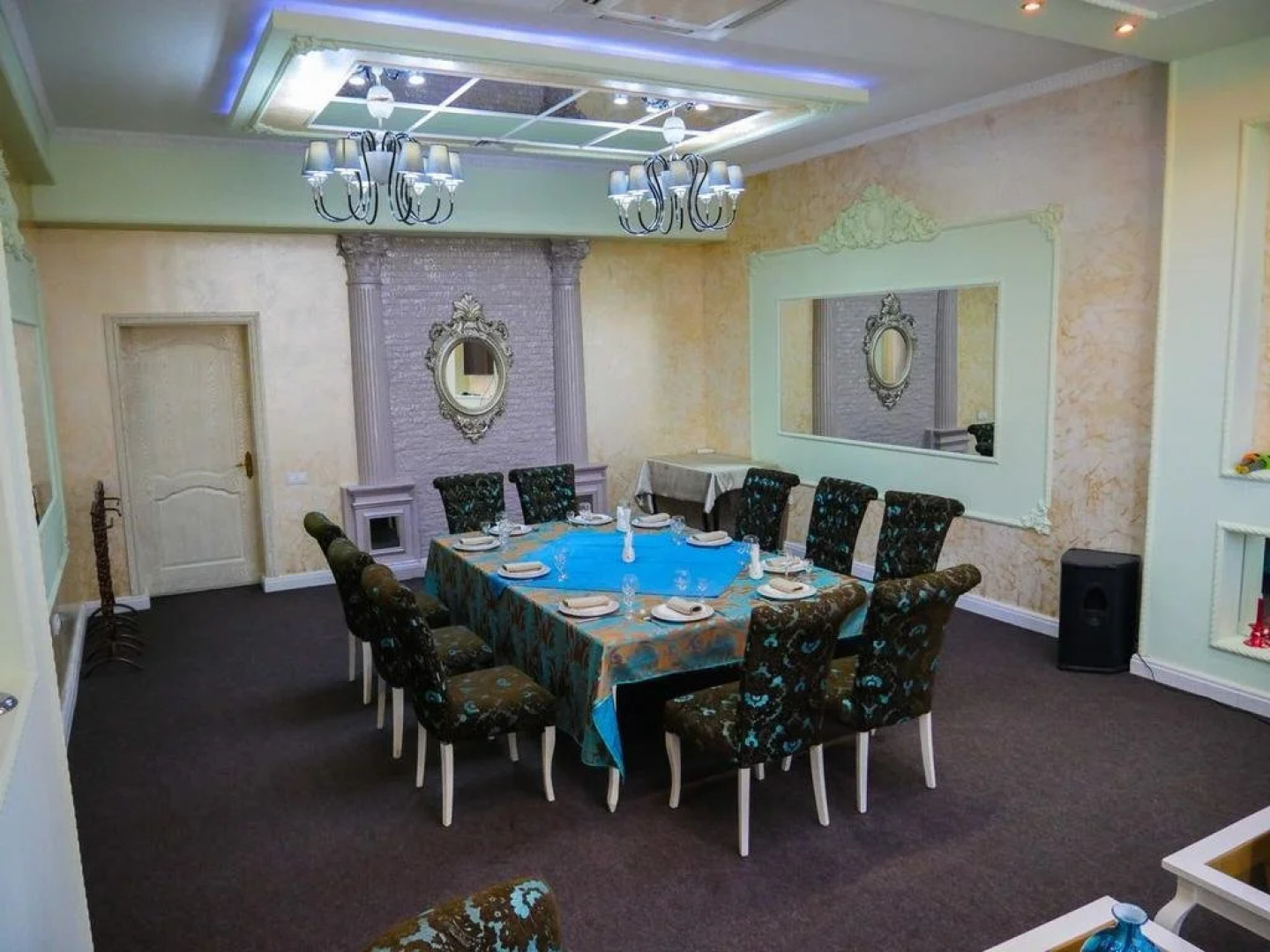 Отель Nomad Palace