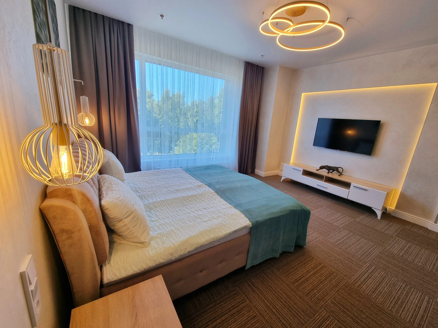 Апартаменты в Комплексе Кристалл