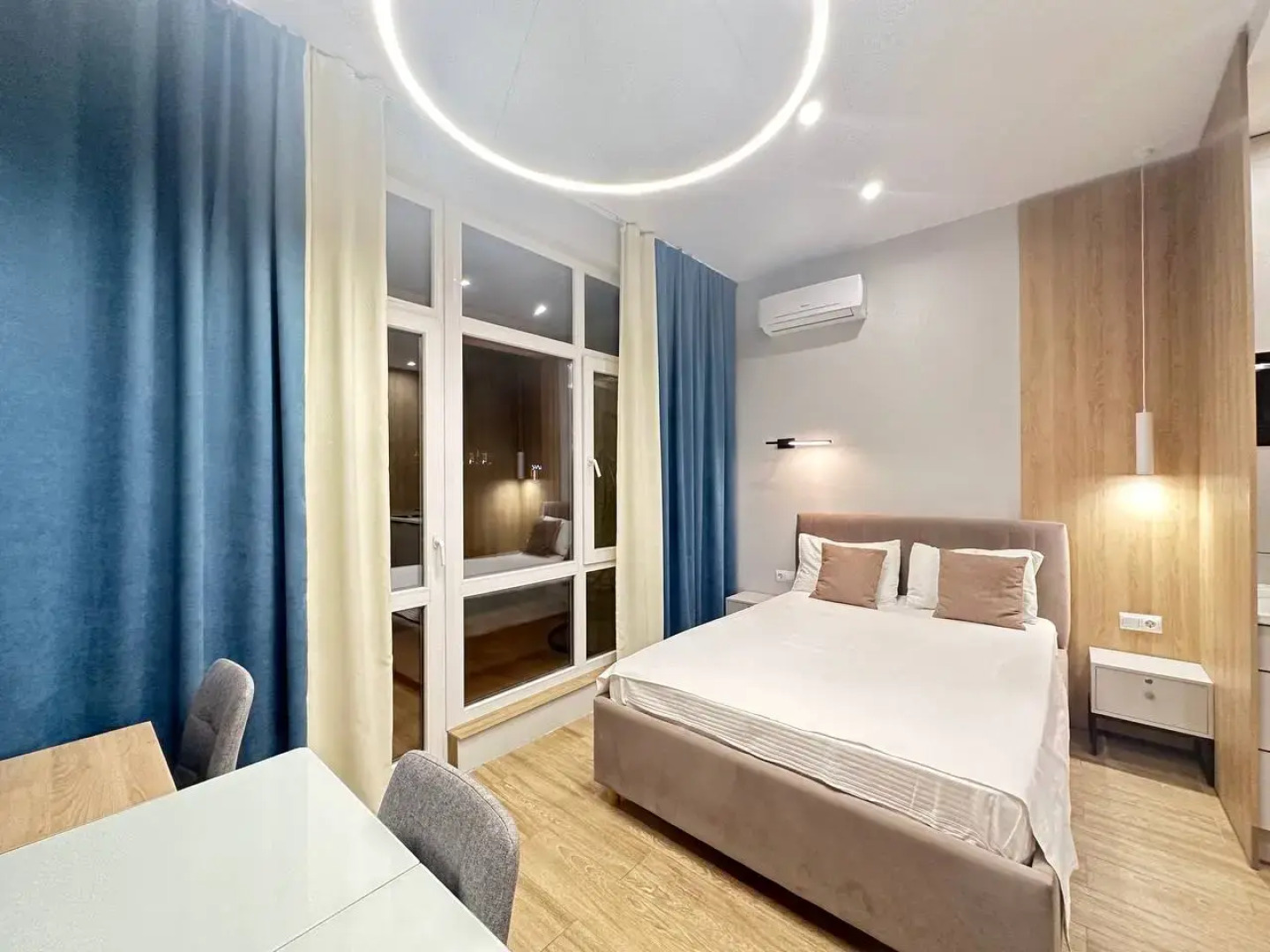 Апартаменты Море квартир с видом на горы